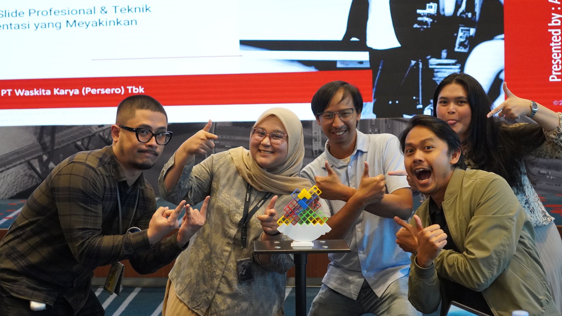 Kolaborasi setelah simulasi — dokumentasi pelatihan Aditya Iman